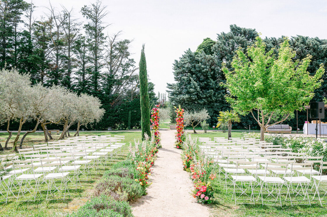 CEREMONIE DANS LES JARDINS