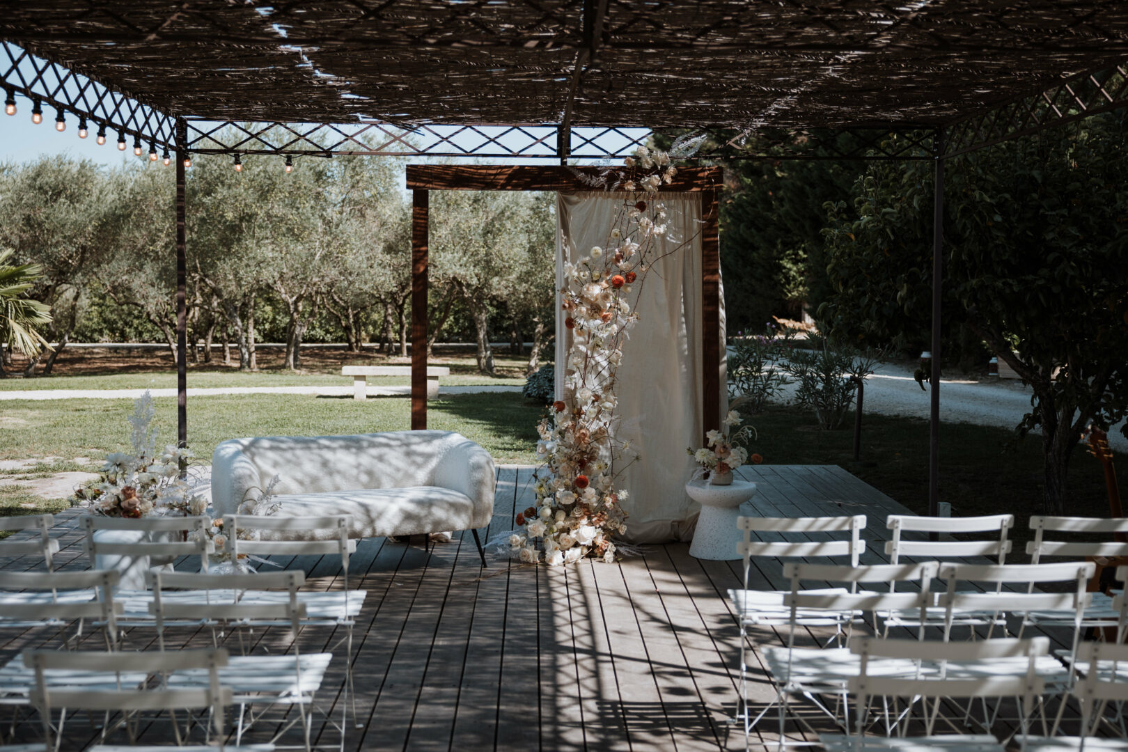 CEREMONIE SOUS LA PERGOLA