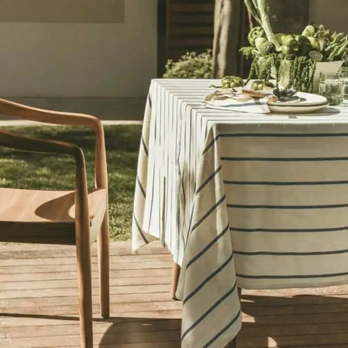 Nappe rayée rectangulaire