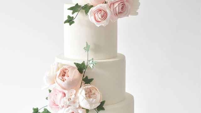 gateau-de-mariage-provence-luxe-wedding-cake-var-blanc-british-1