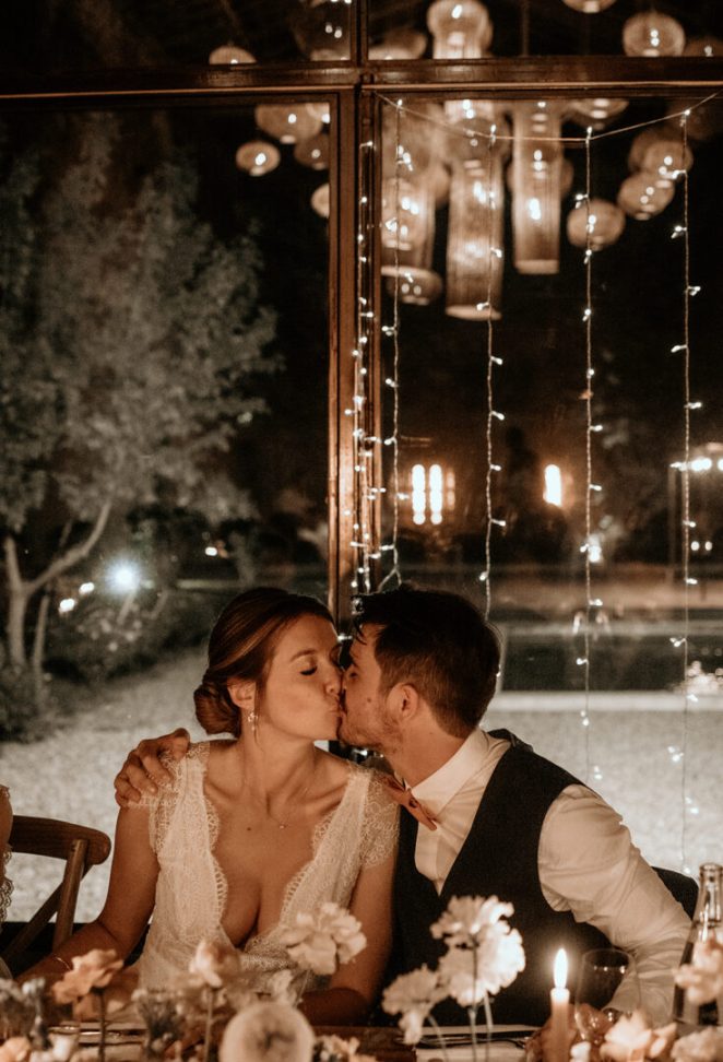 Couple diner vertical